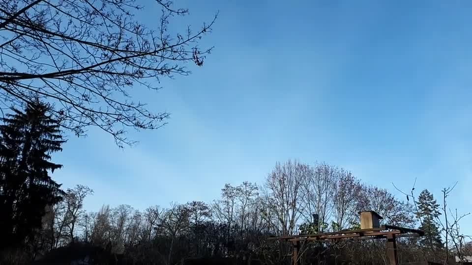 Himmel in Berlin am 30.12.2023 um 13:01 Uhr