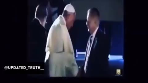 Pope kisses the hands of Rothschild, Rockefeller & Kissinger