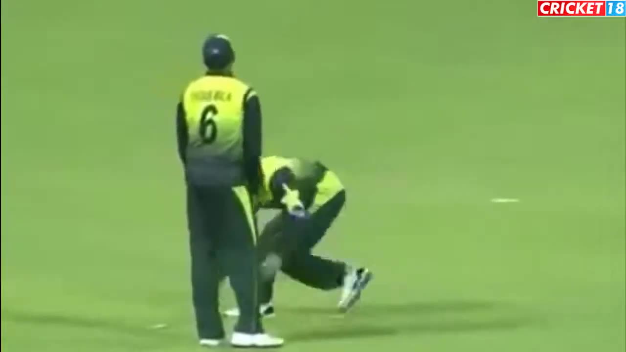 Top funny Cricket Match Moments