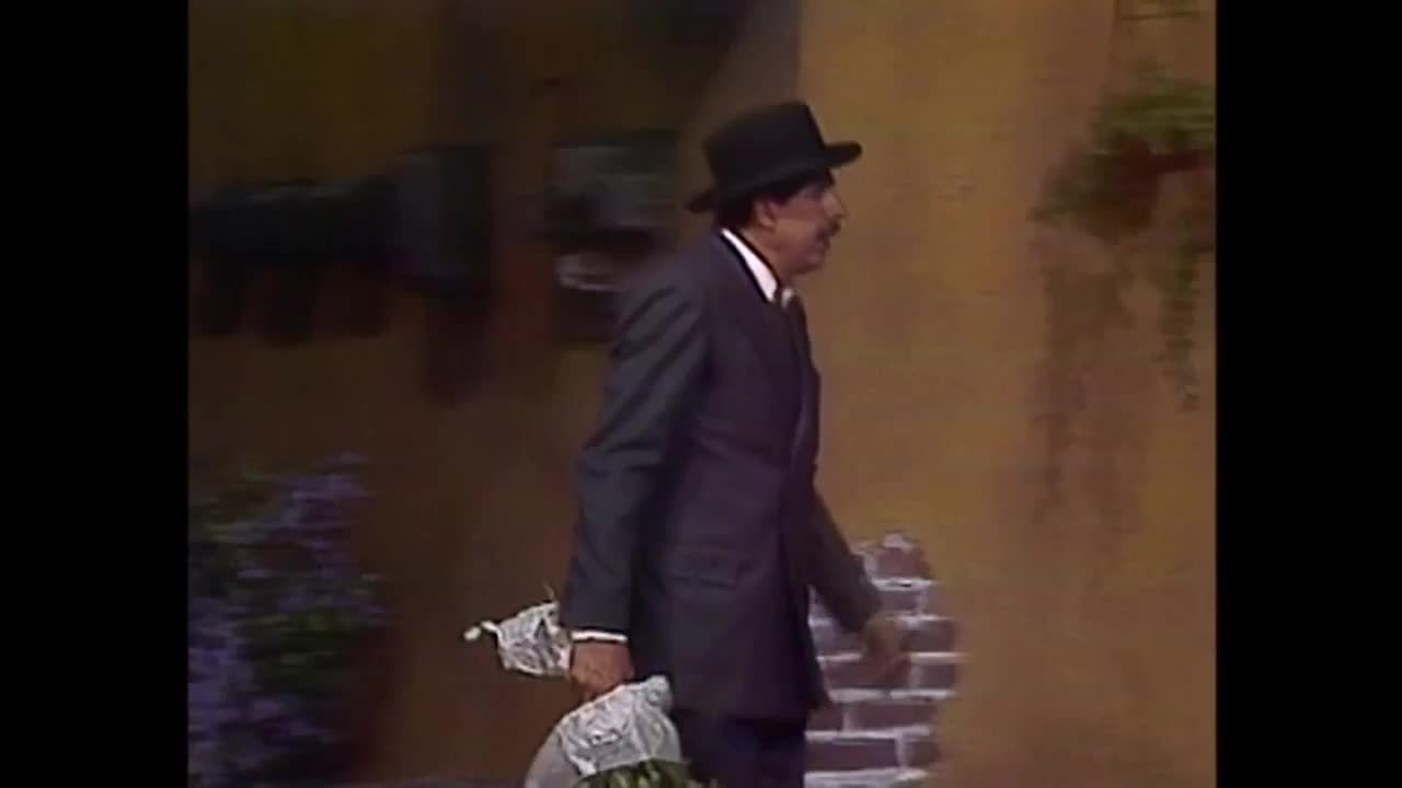 Chaves - Os Chifres Queimados do Professor Girafales
