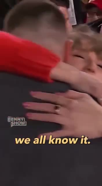 🟥 TAYLOR SWIFT, LA MADRINA SCELTA PER CONVINCERE I GIOVANI A VOTARE