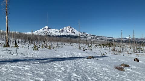 Expansive Mountain Range Panorama – Central Oregon – 4K