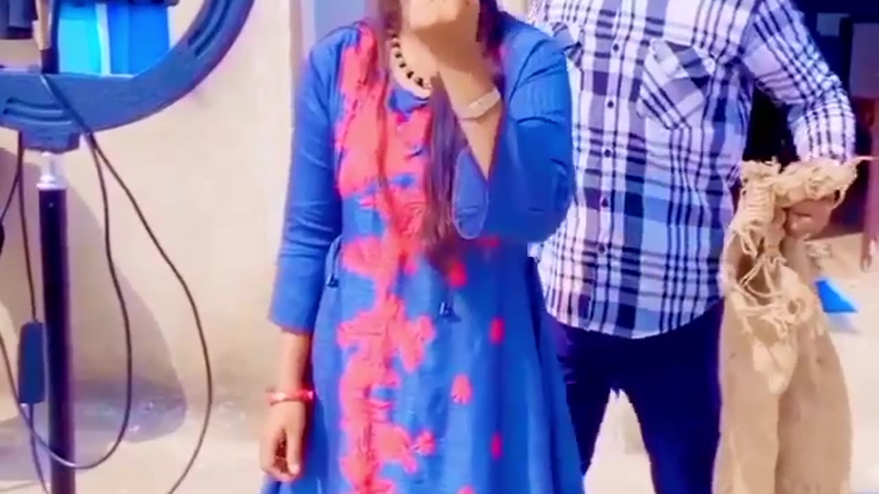 Funny video imagic and amazing and fun video bijli's hot