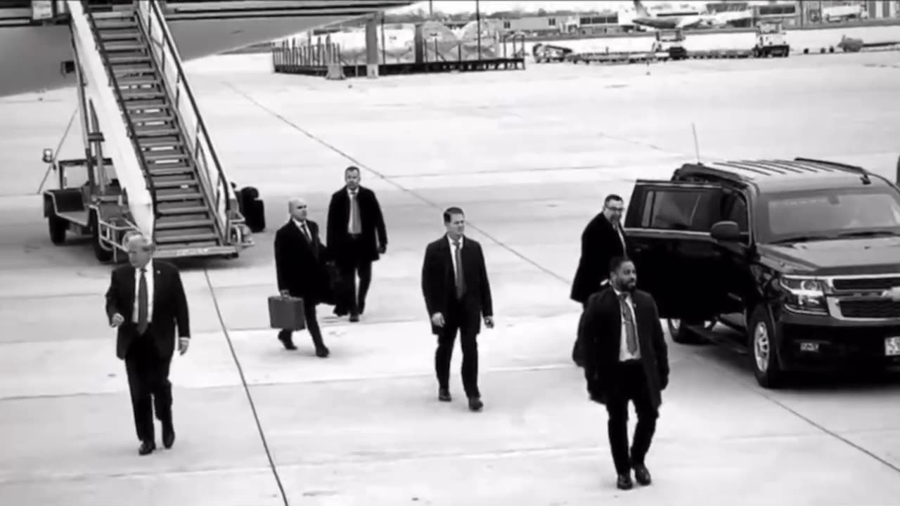 Dan Scavino Post- 1/5/24 @realDonaldTrump wheels down in IOWA