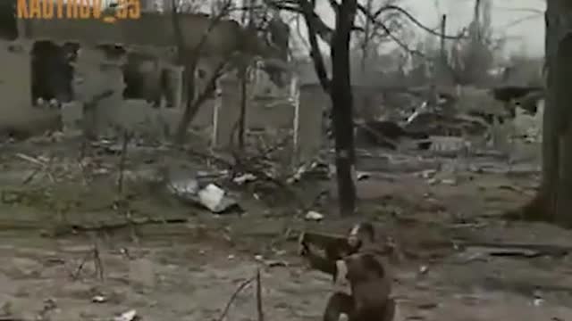 Chechen soldiers met with a little resistance from the Ukronazis.