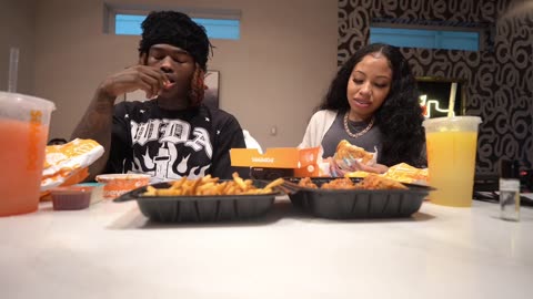 SOUL FOOD MUKBANG w/ @FAMOUSGiGi ... NEW GIRL 🤤🤯⁉️ | INFLUENCER CITY