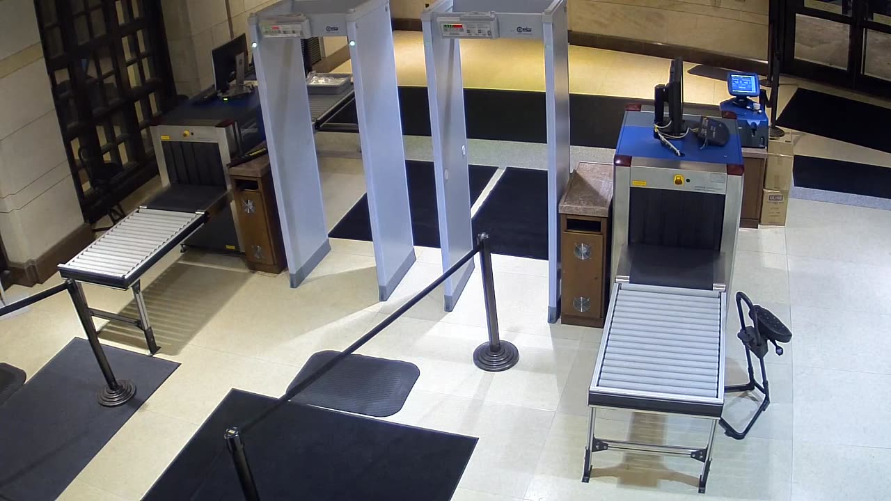 7151CVCULSScreeningMetalDet3_2021-01-05_06h40min02s077ms.mp4
