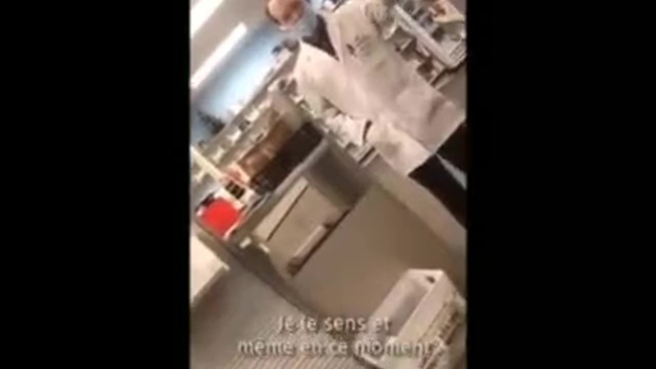 PHARMACIST PROBED BY PATIENT ON VAXX'S