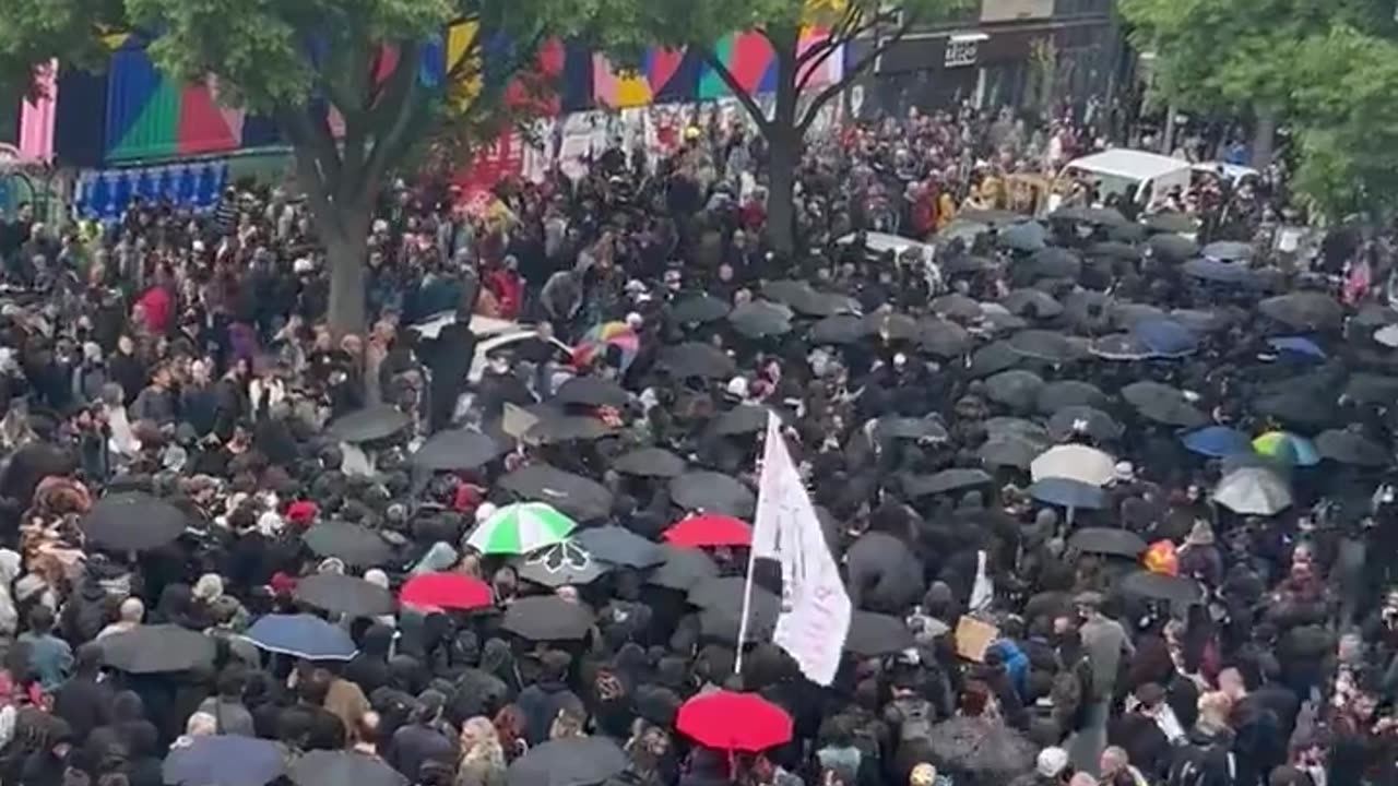 Around 782,000 people protest in France on May Day