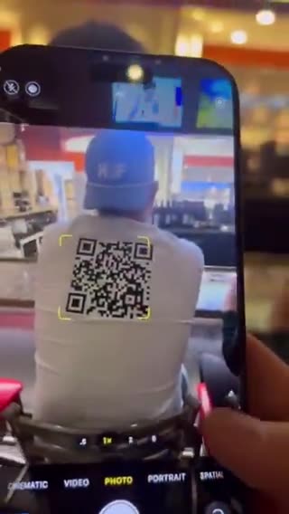 I’m getting one of these shirts to wear next time I’m in Seattle. Shirt link 😍👇