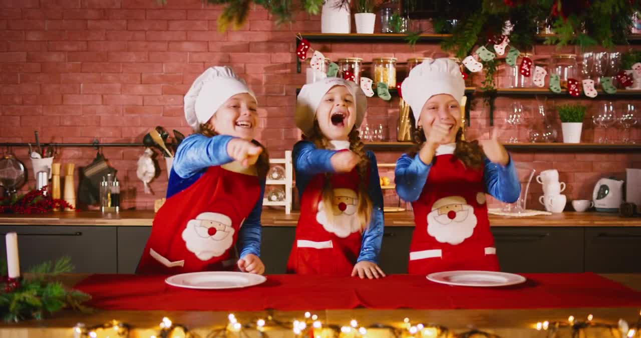 Diana and Roma - Christmas with My Friends - Kids Song (Official Video)