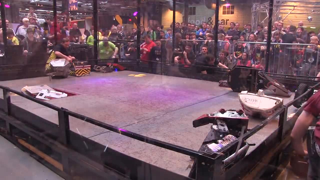 Robot wars Gladiator Fight -18 robot free for all Robot challenge