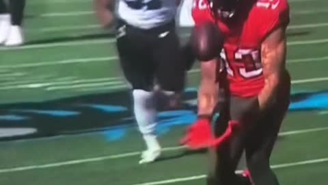 Mike Evans drops of wide open Tom Brady touchdown