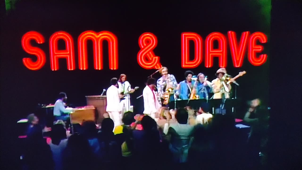 Sam & Dave 1974 Hold On I'm Coming Live