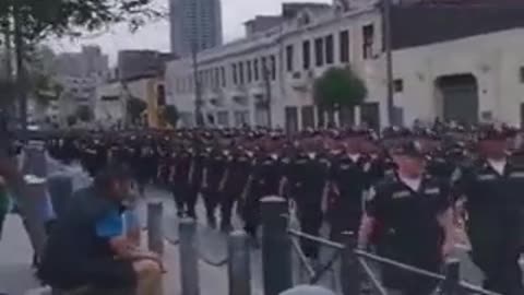 Peru: "honor and glory to the Armed Forces," say conservatives.