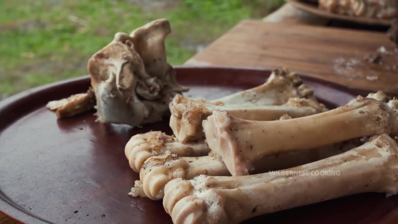 Cooking beef bone marrow