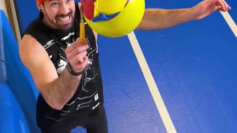 Balloon Slicing Wall Run ��