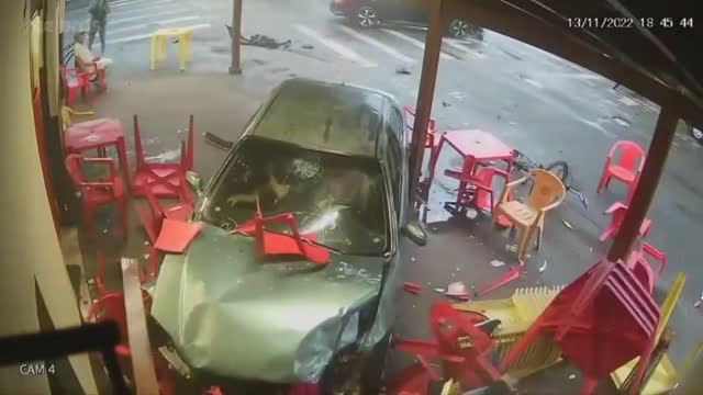 Crazy Car Crash In Latin America