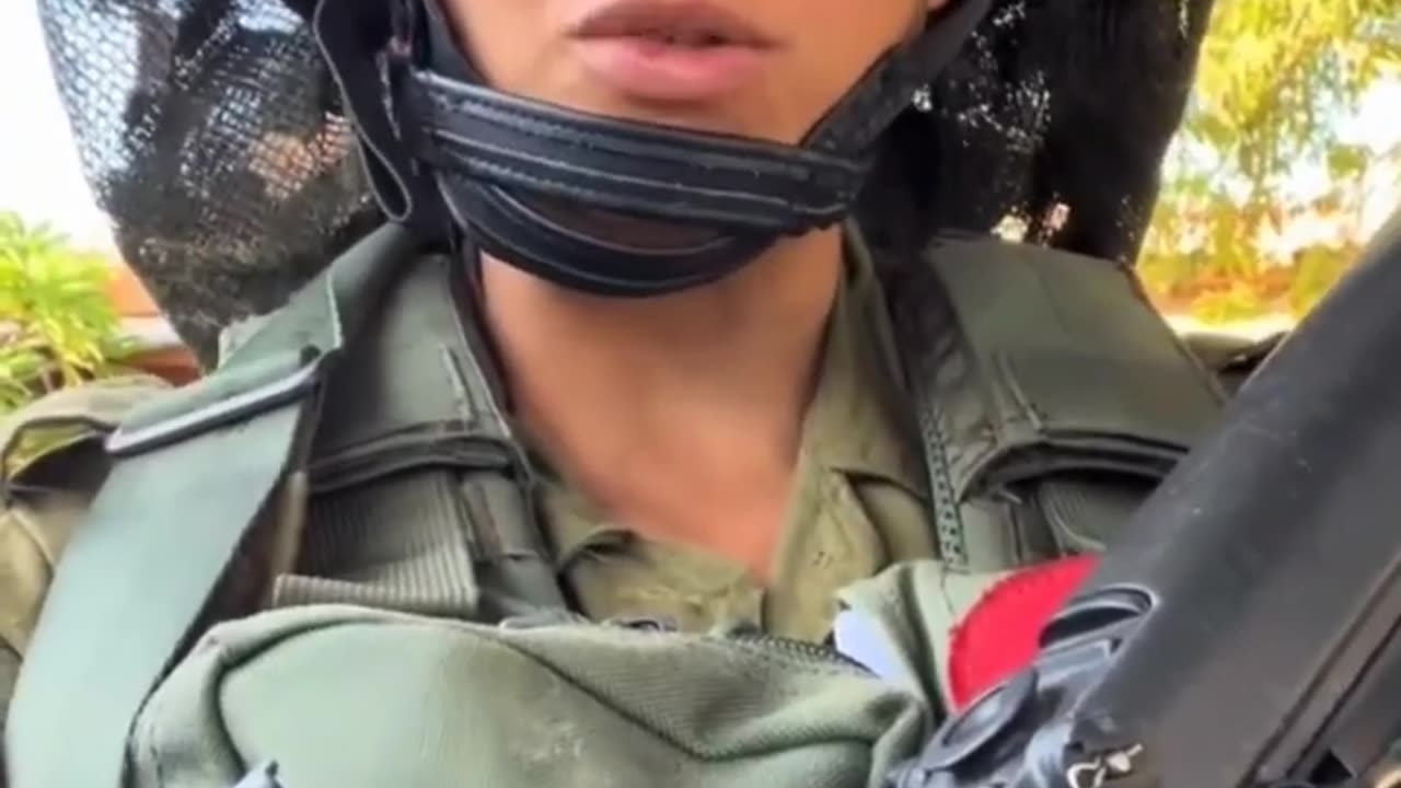 beautiful Israeli soldier