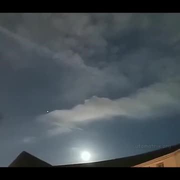 Unidentified Glowing Flying Spherical Object over Dublin, Ireland