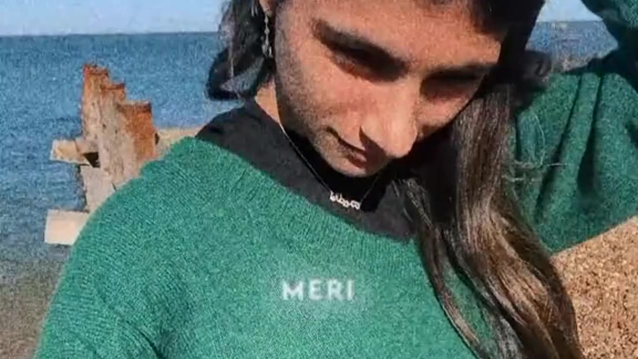 Anyone knows her?🥵😂