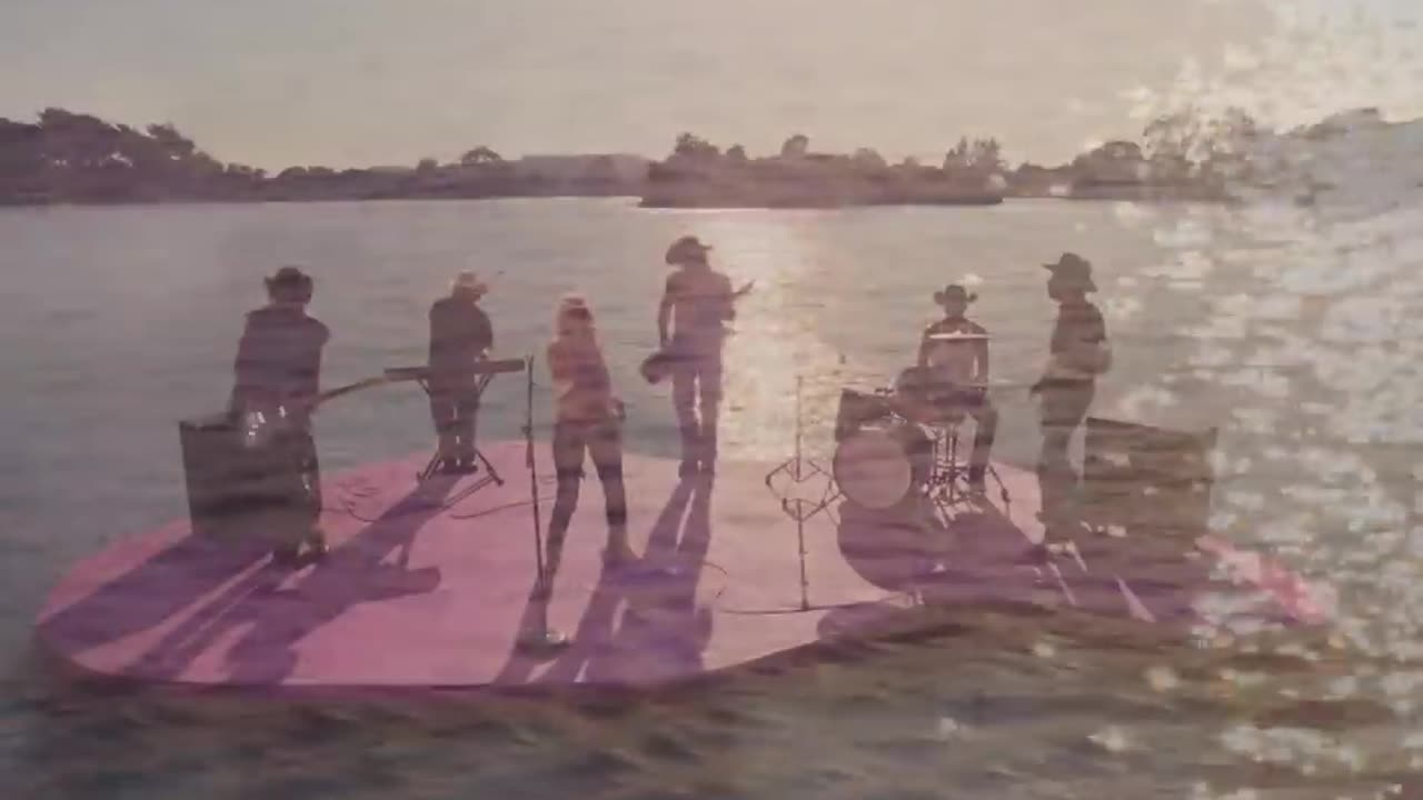 KAROL G - MI EX TENÍA RAZÓN (Official Video)