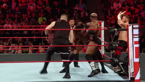 FULL MATCH: Reigns, Strowman & Lashley vs. Owens, Zayn & Mahal: Raw, April 30, 2018