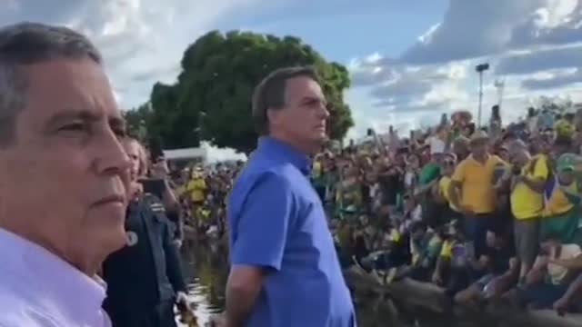 Bolsonaro reaffirms that he is the Supreme Chief of the Armed Forces