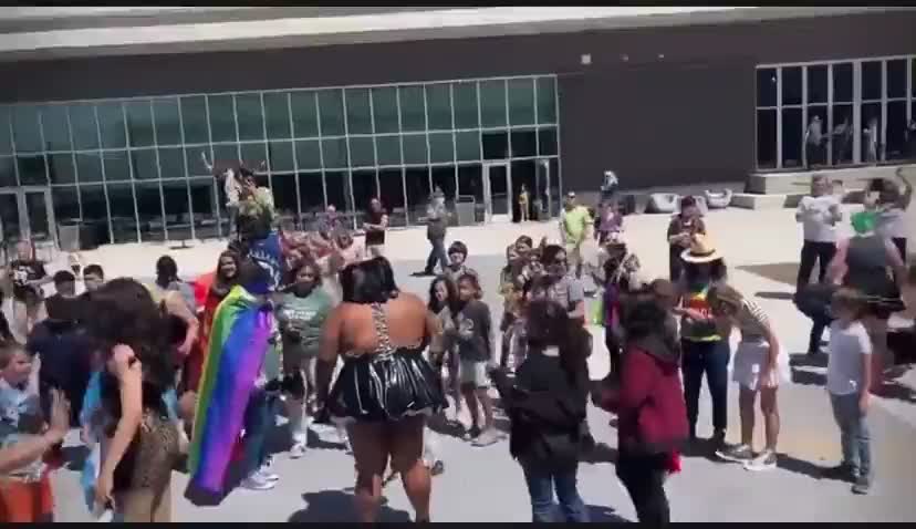 Grooming Dance Party in TEXAS