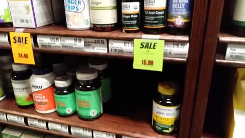 MAMA JEAN HEALTH STORE .