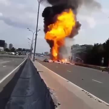 This is supposedly an electric car blowing up.