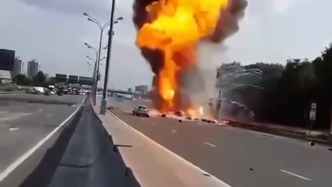 This is supposedly an electric car blowing up.