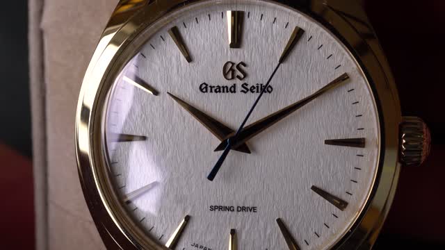 Grand Seiko SBGY002 Spring Drive Startup