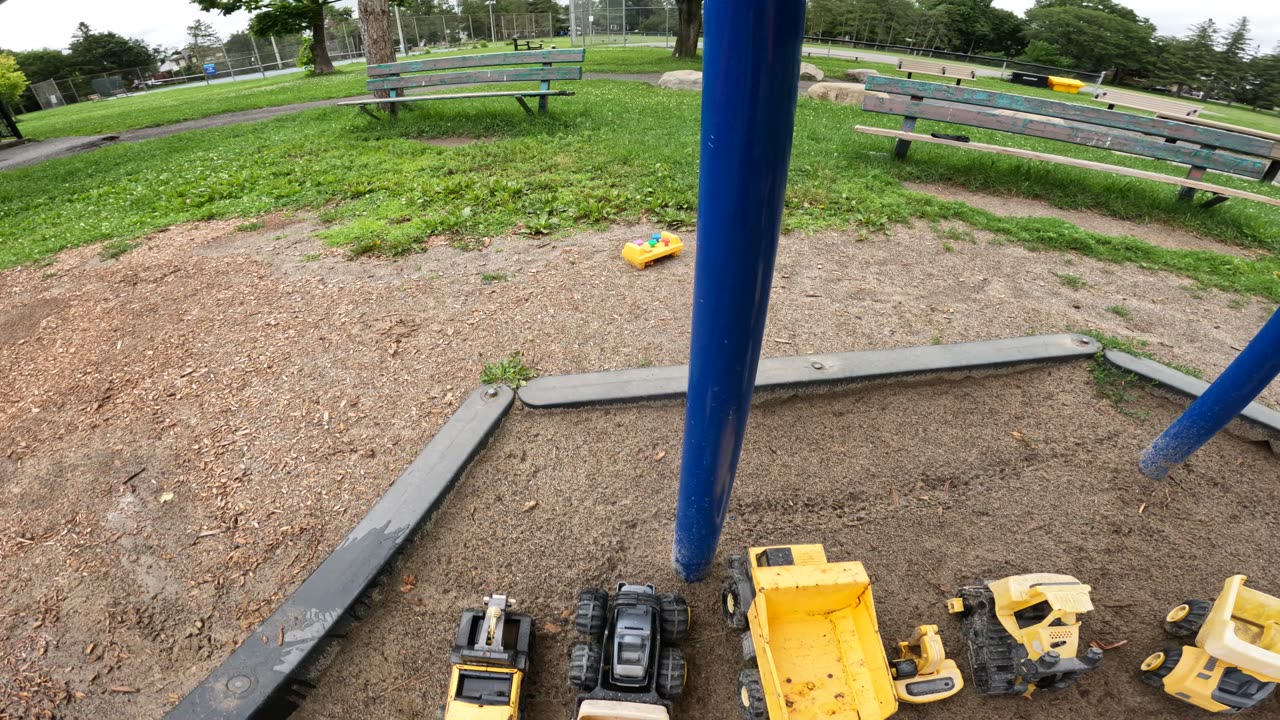 🛻 Cleaning & Organizing Toys 🚚 @ McKellar Park #62 in Ottawa🌞