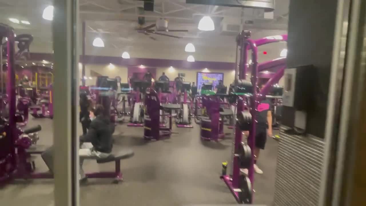 Everyone in the gyms here are masked