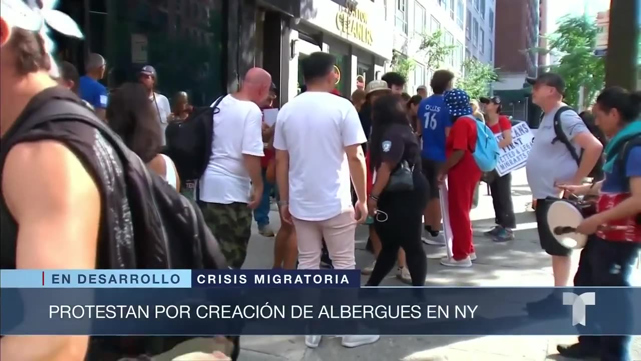 Rosangel Habla con Reportera de Telemundo "Protestan frente a residencia del alcalde de Nueva York"