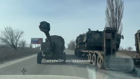 RUSSIAN VEHICLES OF WAR TRAVELING TO BAKHMUT