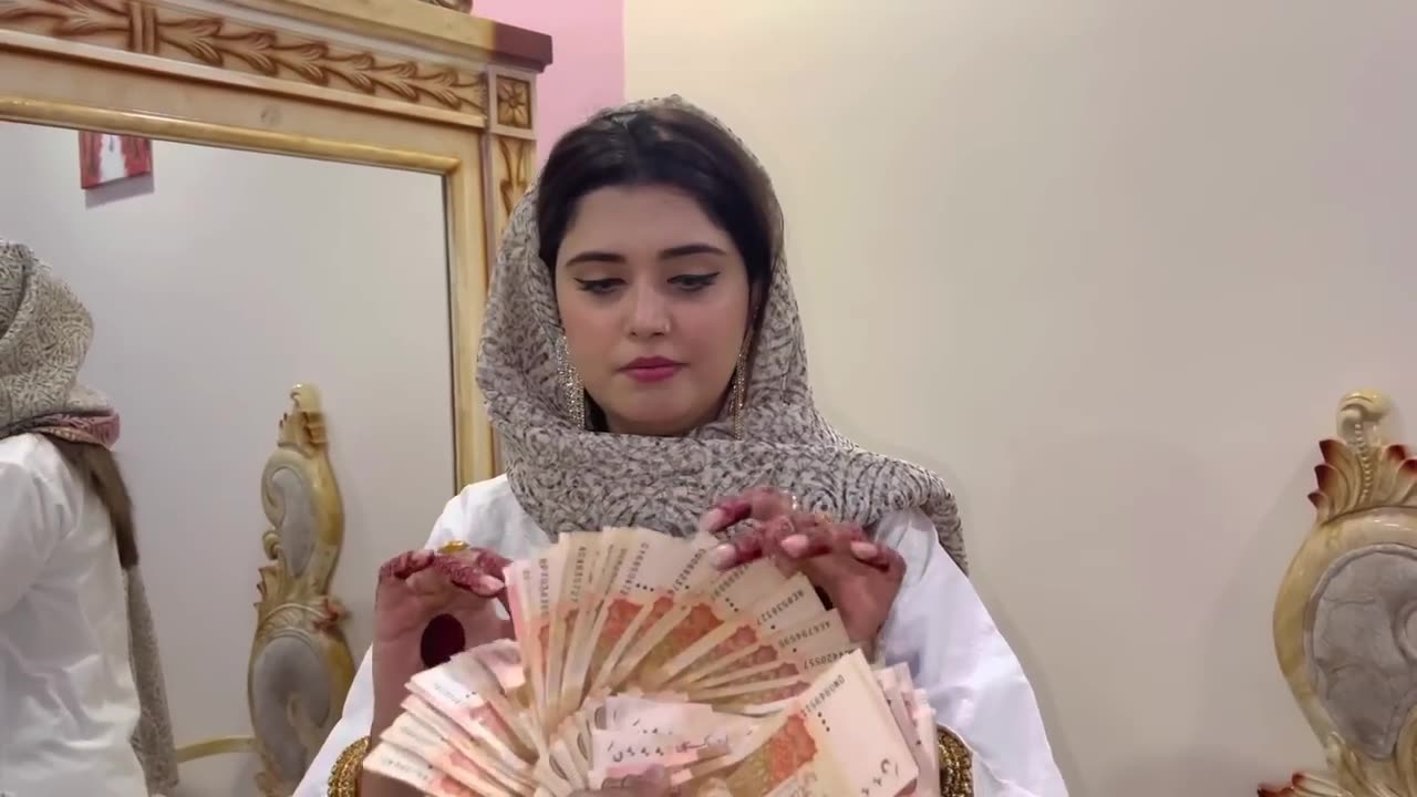 Meri Eidi Itni Kam Aur Kanwal Ki itni Ziada😫
