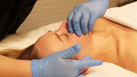 SCULPTURAL-BUCCAL FACIAL MASSAGE