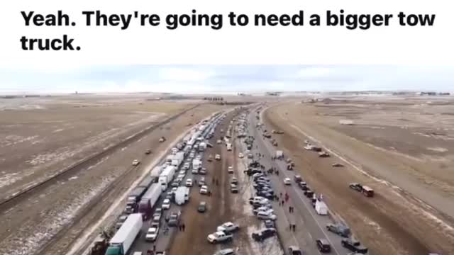 Coutts Alberta convoy aerial view. massive blockade. going to need bigger tow trucks