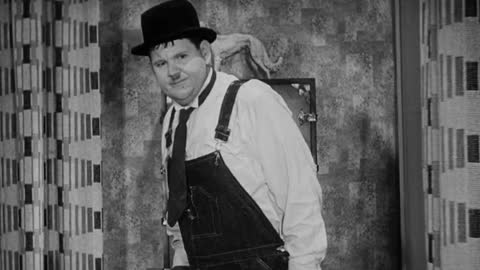 laurel and hardy the music box