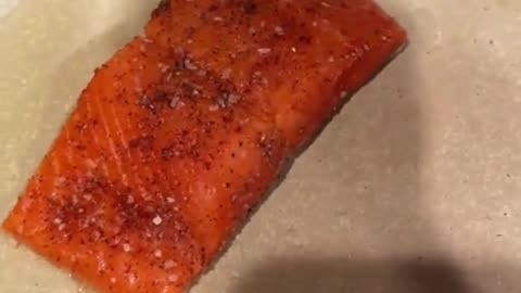 Honey spiced salmon is amazing! 😍🐟🌶️🍯