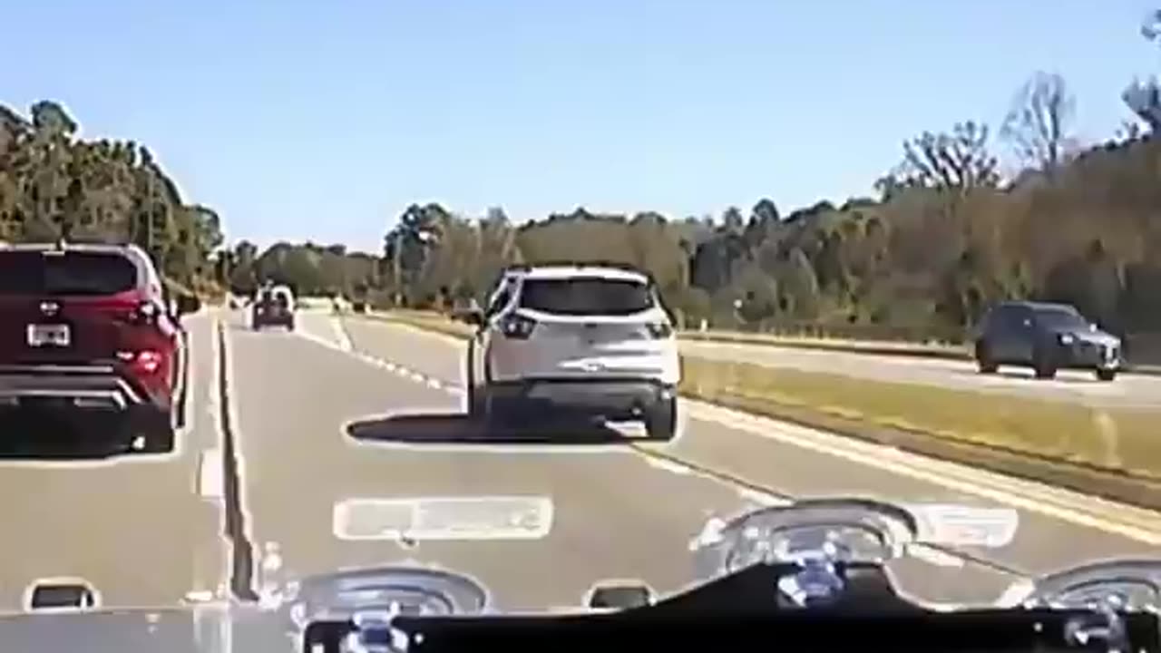 Dodge ram ATTEMPTS to evade police!