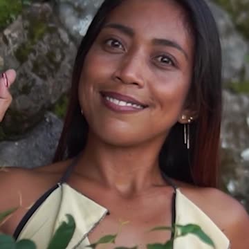 STUNNING Asian Women Want FOREIGNERS 👫 #Shorts