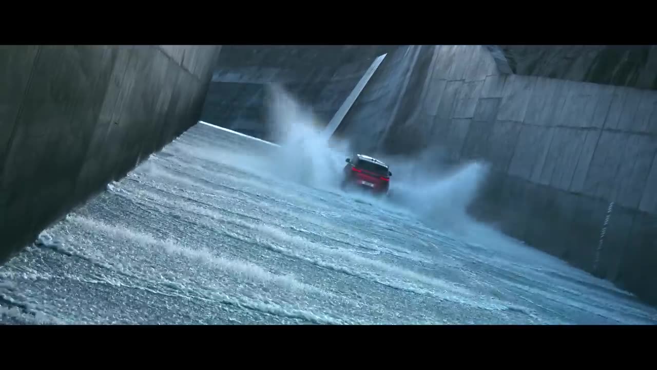 Range Rover Sport climbs Icelandic dam | The Spillway Challenge