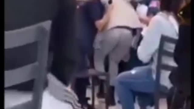 SON ASESINOS los que promueven las inoculaciones masivas e indiscriminadas del experimento del NOM