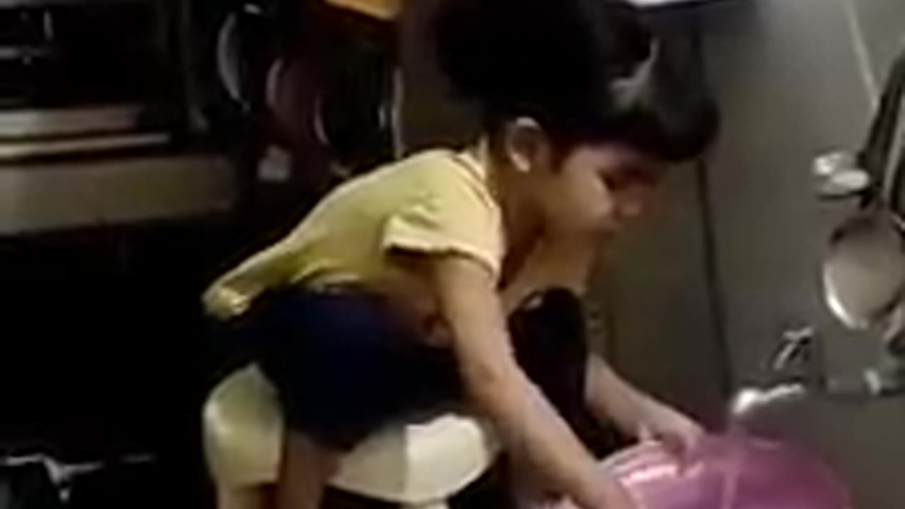 Indian baby girl help hur hur mother