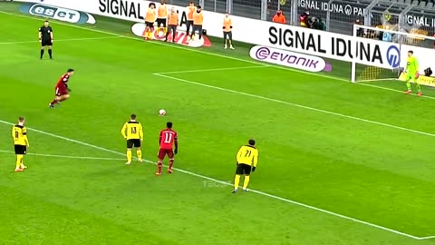 Funny reaction Moments In Football