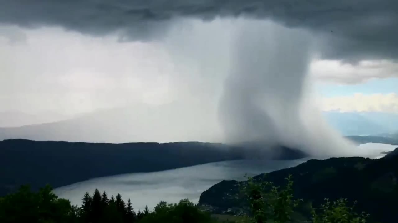 Tsunami from Heaven / Amazing Rainstorm Timelapse | HQ