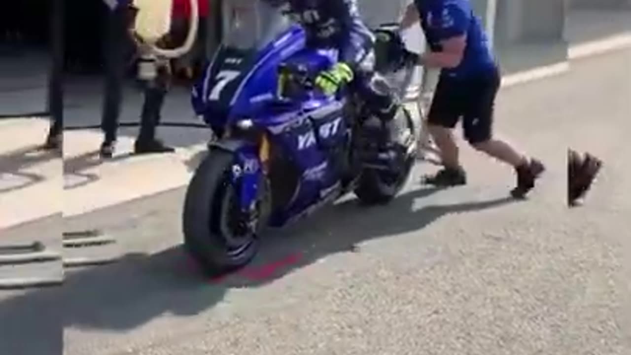 😱 Super Fast Boxenstopp Yamaha R1M MotoGP and Cool Wheelie Kawasaki Ninja